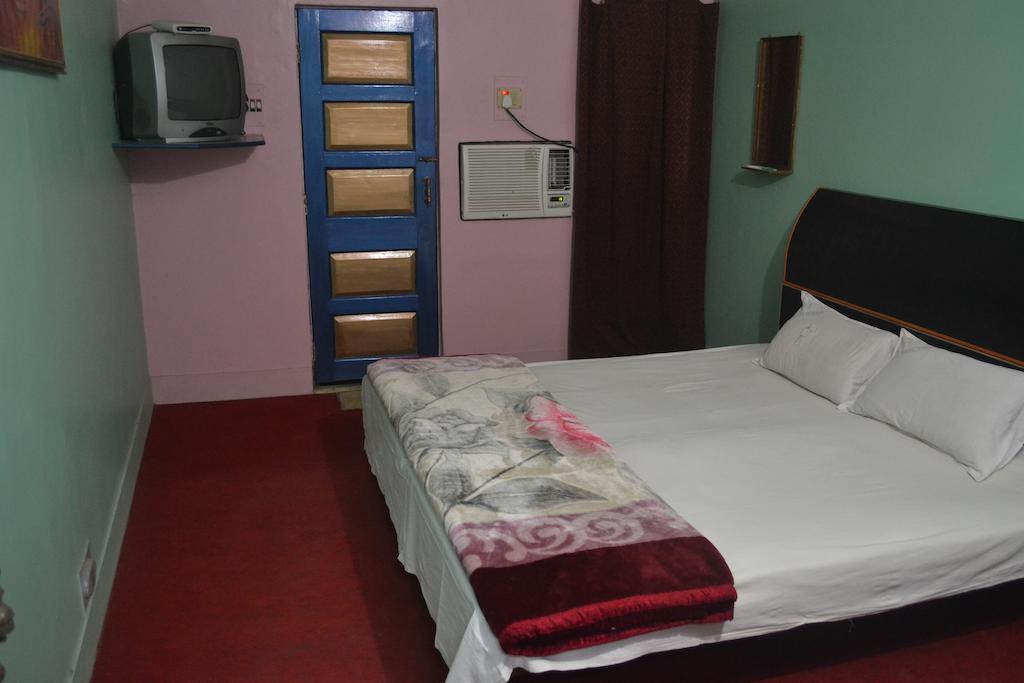 Hotel Sandeep Varanasi Luaran gambar