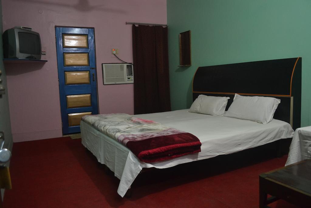 Hotel Sandeep Varanasi Luaran gambar