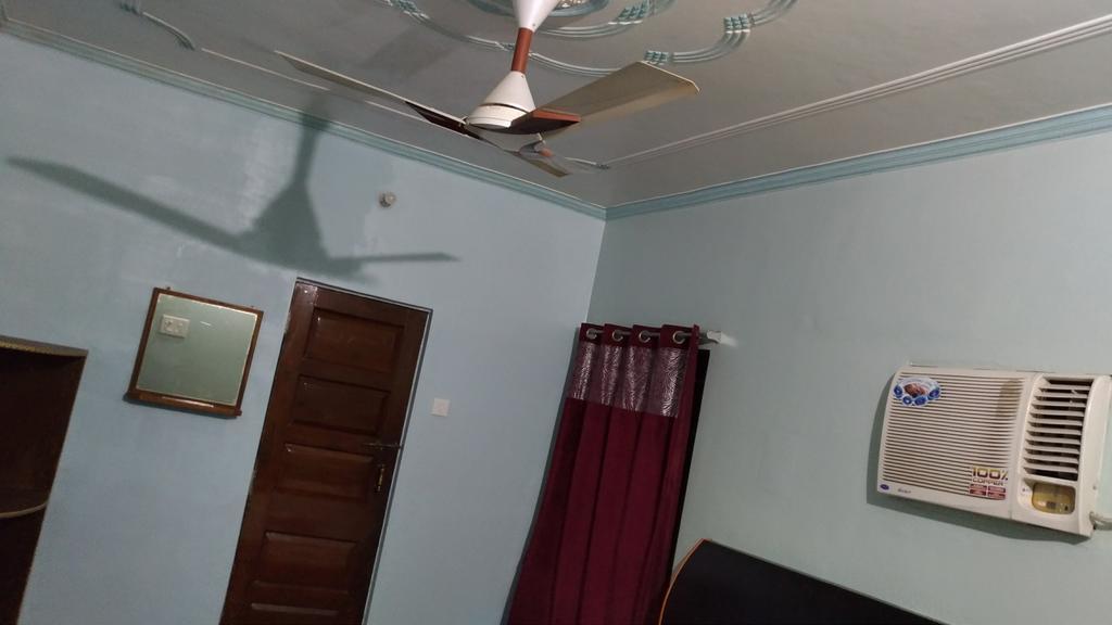 Hotel Sandeep Varanasi Luaran gambar
